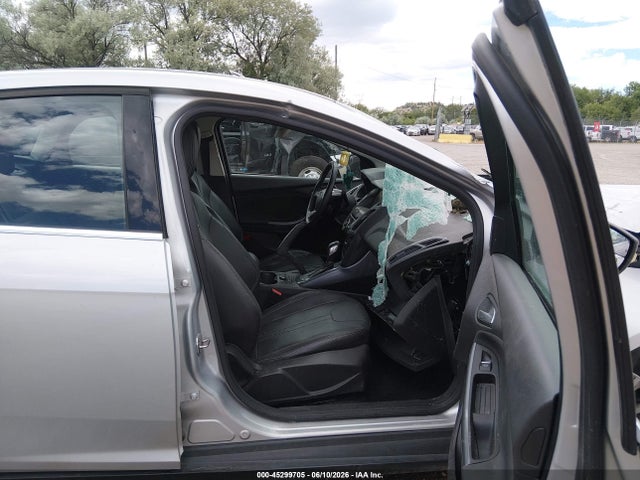 Продажа на аукционе авто 2012 Ford Focus Titanium, vin: 1FAHP3J27CL279844, номер лота: 45299705
