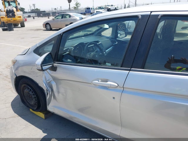Продажа на аукционе авто 2016 Honda Fit Lx, vin: JHMGK5H50GX011473, номер лота: 45299811