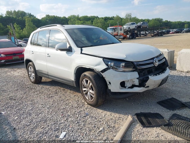 Aukcja sprzedaży 2016 Volkswagen Tiguan S, vin: WVGAV7AXXGW609237, numer aukcji: 45299812