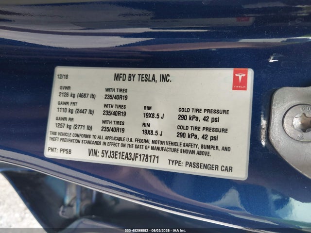 Tesla Model 3 Long Range/mid Range 2018 5YJ3E1EA3JF178171 Image 9