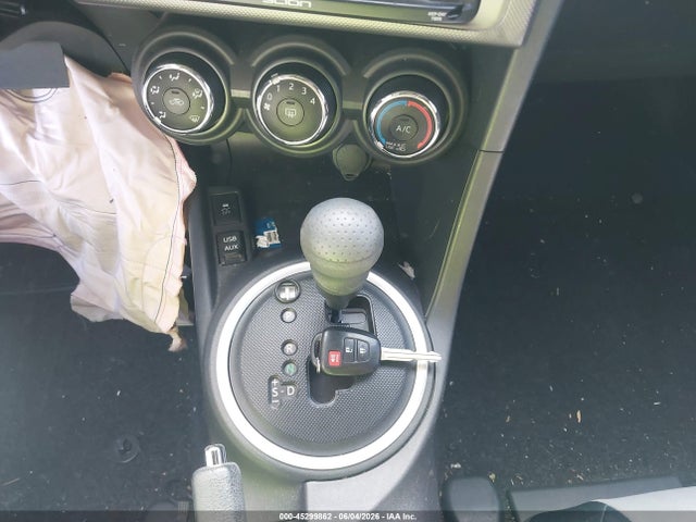 Scion TC 2015 JTKJF5C70F3095572 Image 11