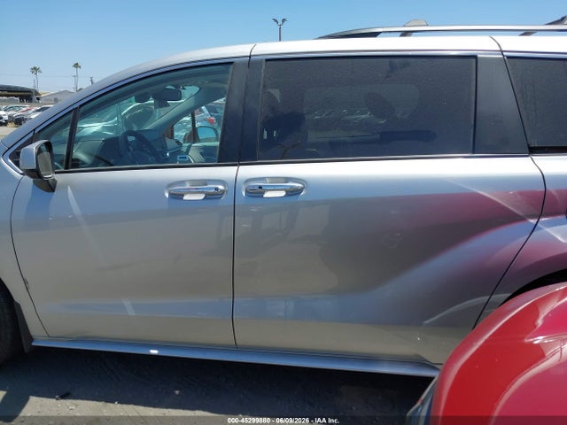 Toyota SIENNA XLE 2024 5TDYRKEC7RS218860 Image 14