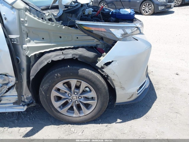 Toyota SIENNA XLE 2024 5TDYRKEC7RS218860 Image 19