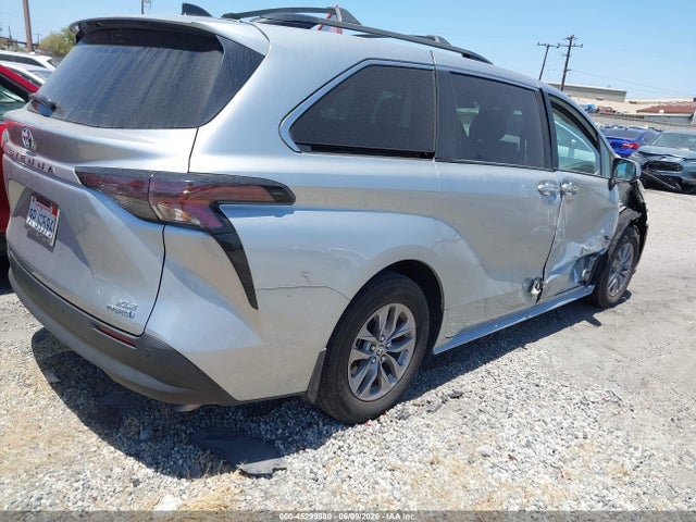 Toyota SIENNA XLE 2024 5TDYRKEC7RS218860 Image 4