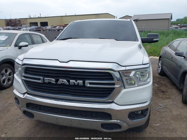 2021 Ram 1500 Big Horn  4x4 5'7 Box მანქანა იყიდება აუქციონზე, vin: 1C6SRFFT2MN771563, აუქციონის ნომერი: 45299895