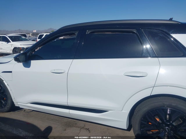 WA15AAGE0RB020190 Audi Q8 E-tron Premium Plus Quattro
