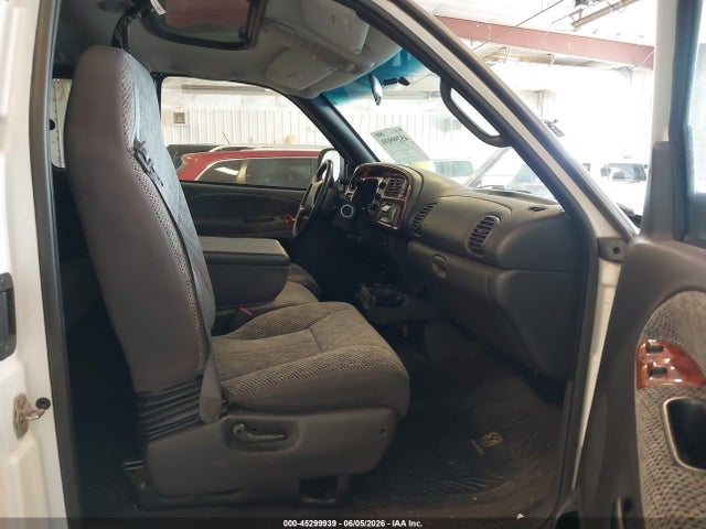 Продаж на аукціоні авто 2000 Dodge Ram 2500 St, vin: 3B7KF23Z7YG158209, номер лоту: 45299939