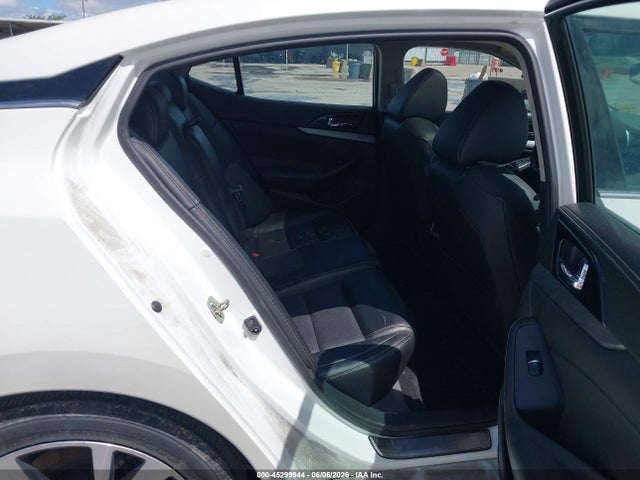 Продажа на аукционе авто 2017 Nissan Maxima 3.5 Sl, vin: 1N4AA6AP3HC386395, номер лота: 45299944