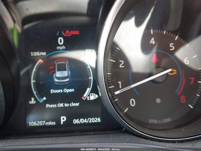 Jaguar F-pace 25t Premium 2018 SADCJ2FX2JA250625 Image 16