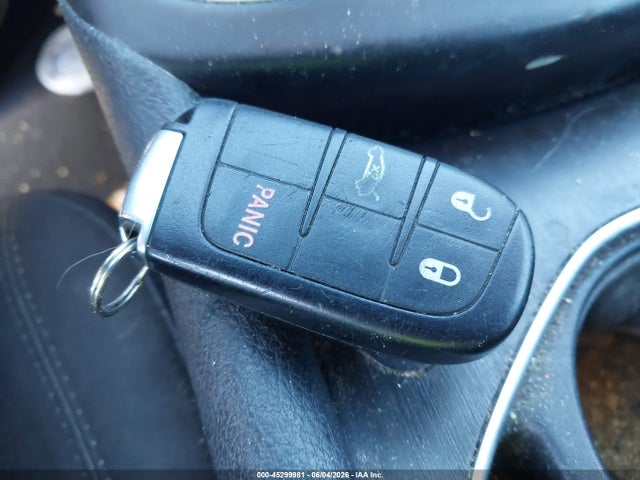 Продаж на аукціоні авто 2016 Chrysler 200 Limited, vin: 1C3CCCAB1GN110921, номер лоту: 45299981