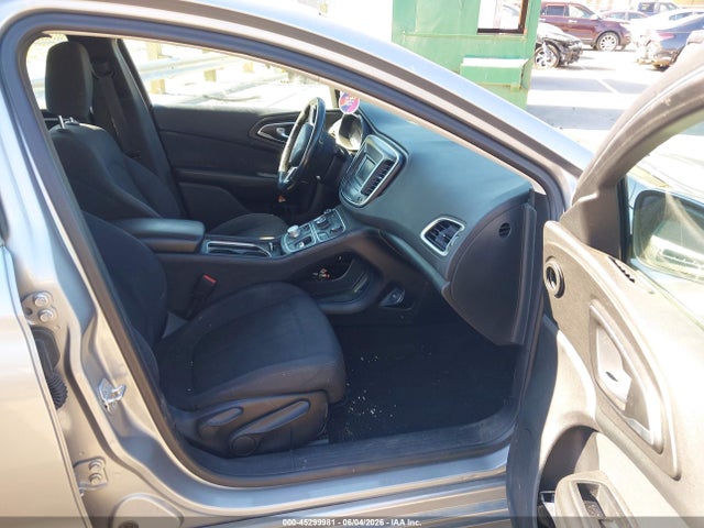 Продаж на аукціоні авто 2016 Chrysler 200 Limited, vin: 1C3CCCAB1GN110921, номер лоту: 45299981