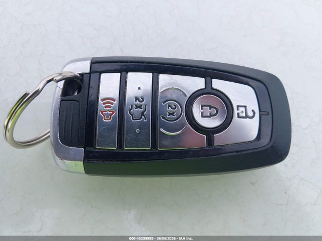 45299988 :رقم المزاد ، 1FM5K8D89JGC16836 vin ، 2018 Ford Explorer Xlt مزاد بيع