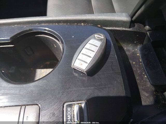 5N1BT3BA7NC704978 Nissan Rogue Sv Fwd