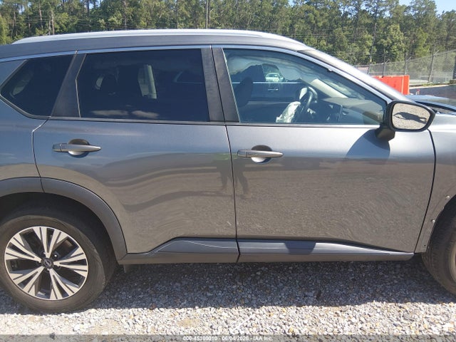 5N1BT3BA7NC704978 Nissan Rogue Sv Fwd