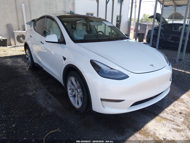 Auction sale of the 2023 Tesla Model Y Awd/long Range Dual Motor All-wheel Drive, vin: 7SAYGDEE9PF632780, lot number: 45300025