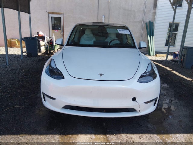 Продаж на аукціоні авто 2023 Tesla Model Y Awd/long Range Dual Motor All-wheel Drive, vin: 7SAYGDEE9PF632780, номер лоту: 45300025