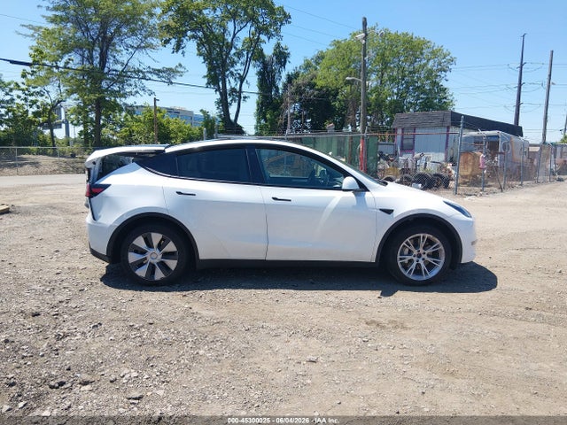 Продаж на аукціоні авто 2023 Tesla Model Y Awd/long Range Dual Motor All-wheel Drive, vin: 7SAYGDEE9PF632780, номер лоту: 45300025