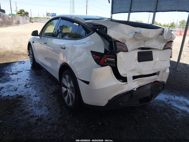 Продаж на аукціоні авто 2023 Tesla Model Y Awd/long Range Dual Motor All-wheel Drive, vin: 7SAYGDEE9PF632780, номер лоту: 45300025