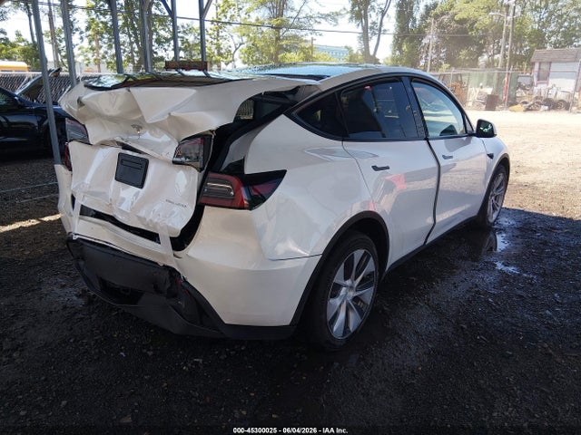 Продаж на аукціоні авто 2023 Tesla Model Y Awd/long Range Dual Motor All-wheel Drive, vin: 7SAYGDEE9PF632780, номер лоту: 45300025