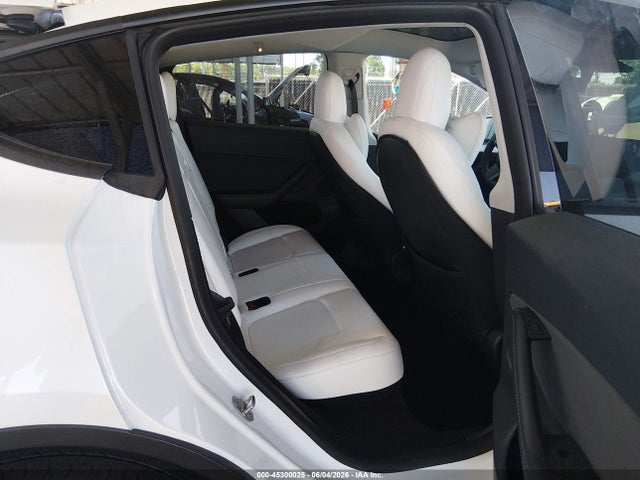 Продаж на аукціоні авто 2023 Tesla Model Y Awd/long Range Dual Motor All-wheel Drive, vin: 7SAYGDEE9PF632780, номер лоту: 45300025