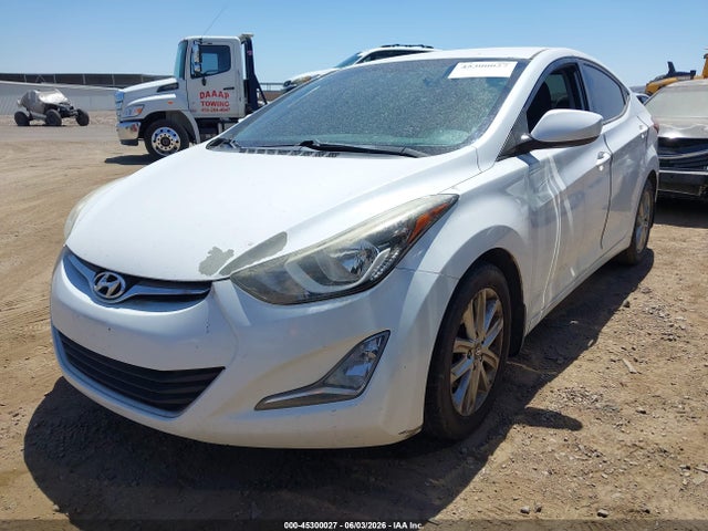 5NPDH4AE7FH560198 Hyundai ELANTRA SE
