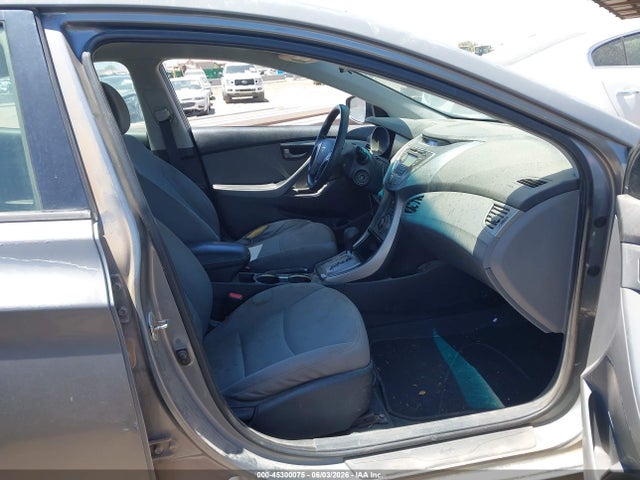 2013 Hyundai Elantra Gls მანქანა იყიდება აუქციონზე, vin: 5NPDH4AE4DH193922, აუქციონის ნომერი: 45300075