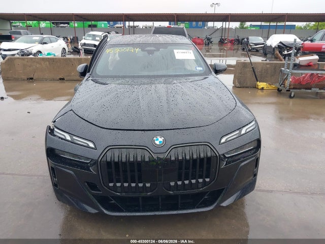45300124 :رقم المزاد ، WBA23EH09SCT62070 vin ، 2025 Bmw 740i مزاد بيع