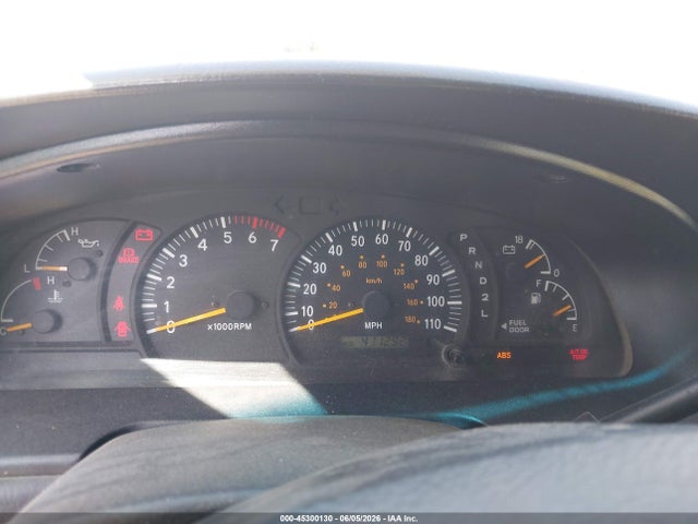 2003 Toyota Tundra Sr5 V8 მანქანა იყიდება აუქციონზე, vin: 5TBBT44163S427851, აუქციონის ნომერი: 45300130