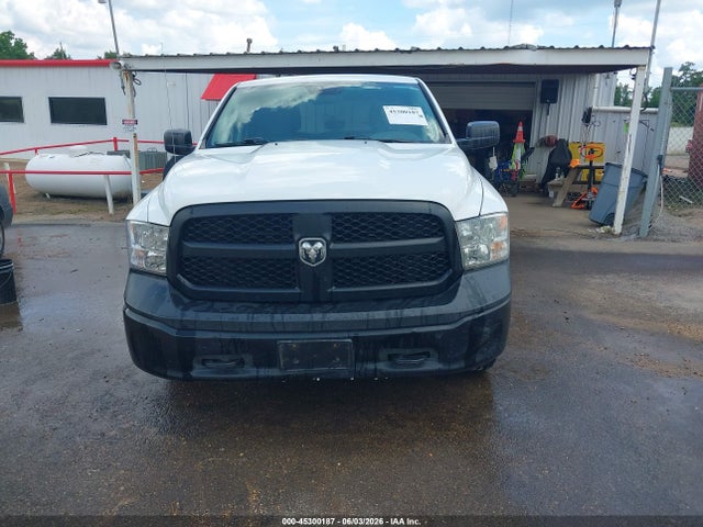 45300187 :رقم المزاد ، 1C6RR7KG2HS610361 vin ، 2017 Ram 1500 Tradesman  4x4 5'7 Box مزاد بيع