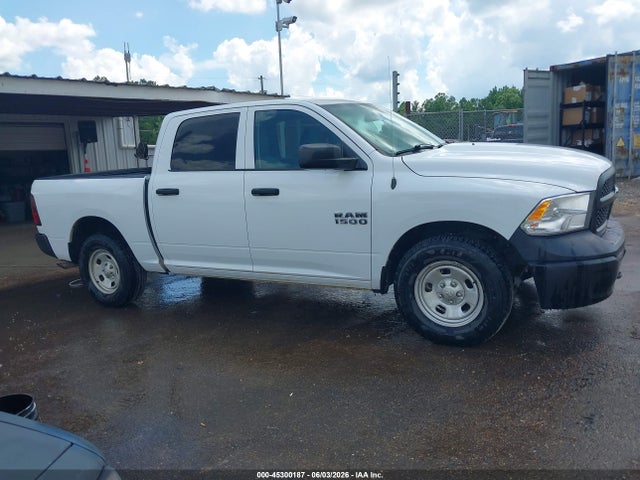 45300187 :رقم المزاد ، 1C6RR7KG2HS610361 vin ، 2017 Ram 1500 Tradesman  4x4 5'7 Box مزاد بيع