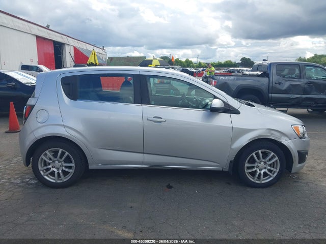 Chevrolet Sonic Lt Auto 2016 1G1JC6SG7G4103369 Image 13
