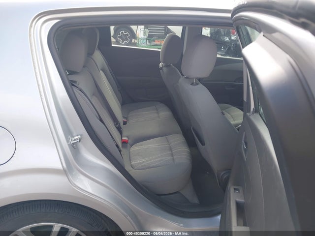 Chevrolet Sonic Lt Auto 2016 1G1JC6SG7G4103369 Image 8