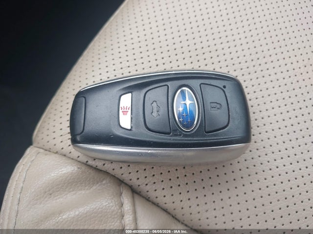 2015 Subaru Legacy 2.5i Limited მანქანა იყიდება აუქციონზე, vin: 4S3BNBL60F3043346, აუქციონის ნომერი: 45300235