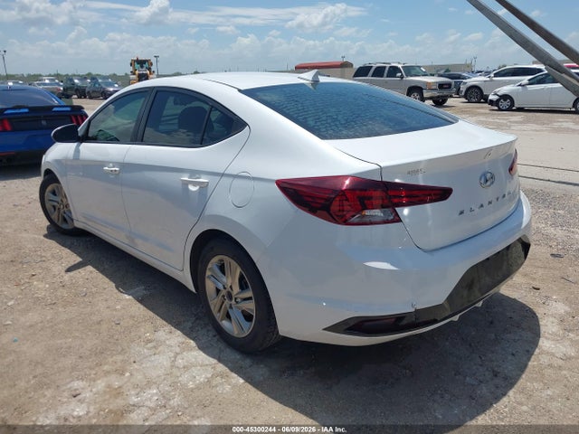 Hyundai Elantra Value Edition 2019 5NPD84LF1KH429901 Image 3