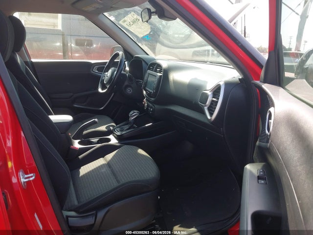 KNDJ63AU8L7095327 KIA Soul Gt-line