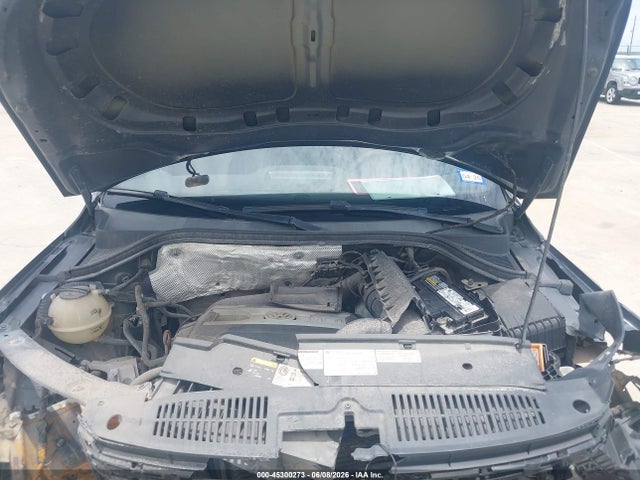 WVGAV3AX9EW055744 Volkswagen Tiguan R-line