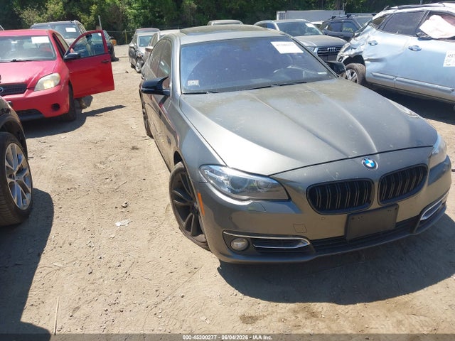 45300277 :رقم المزاد ، WBA5B3C5XFD540267 vin ، 2015 Bmw 535i Xdrive مزاد بيع