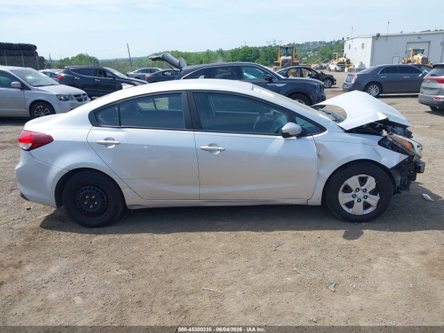 KIA FORTE LX 2017 3KPFK4A72HE075793 Image 13