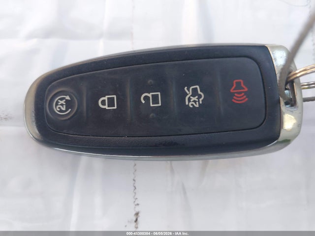 Продажа на аукционе авто 2019 Ford Escape Se, vin: 1FMCU0GD5KUC27749, номер лота: 45300384