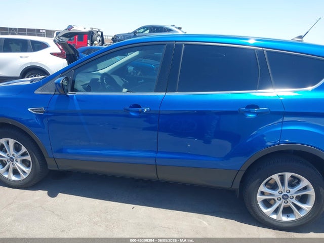 Продажа на аукционе авто 2019 Ford Escape Se, vin: 1FMCU0GD5KUC27749, номер лота: 45300384
