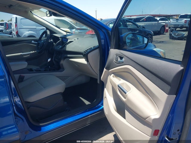Продажа на аукционе авто 2019 Ford Escape Se, vin: 1FMCU0GD5KUC27749, номер лота: 45300384