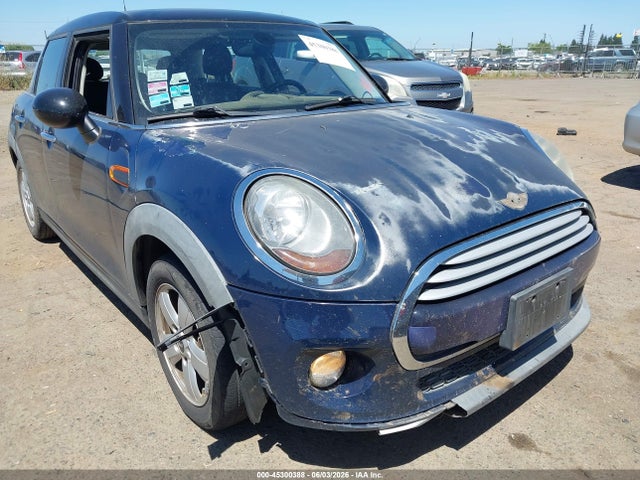 2015 Mini Hardtop Cooper მანქანა იყიდება აუქციონზე, vin: WMWXS5C58FT828315, აუქციონის ნომერი: 45300388