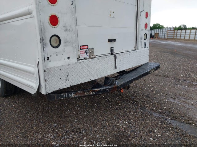 Продажа на аукционе авто 2007 Freightliner Chassis M Line Walk-in Van, vin: 4UZAAPCP47CY69014, номер лота: 45300448