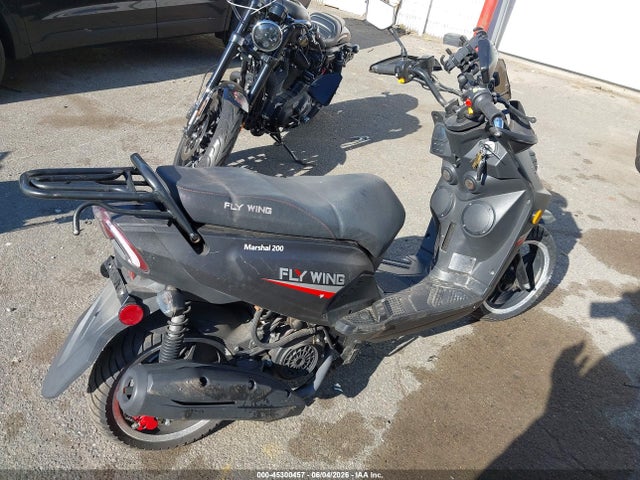 45300457 :رقم المزاد ، L5YTCLAV2R1127767 vin ، 2024 Znen Scooter مزاد بيع