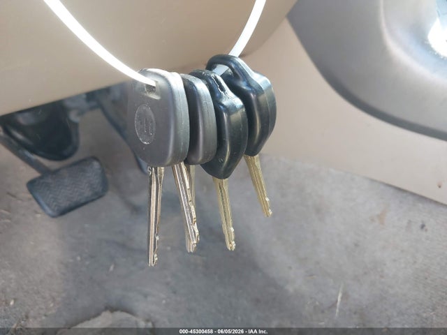 45300458 :رقم المزاد ، JTMBF4DVXAD037054 vin ، 2010 Toyota Rav4 مزاد بيع