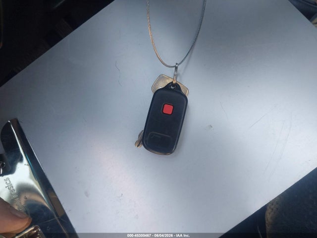 2003 Toyota Corolla S მანქანა იყიდება აუქციონზე, vin: 1NXBR32E73Z132092, აუქციონის ნომერი: 45300467