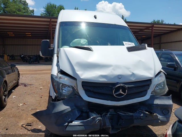 45300536 :رقم المزاد ، WD3PF4CC8F5988922 vin ، 2015 Mercedes-benz Sprinter 3500 High  Roof مزاد بيع
