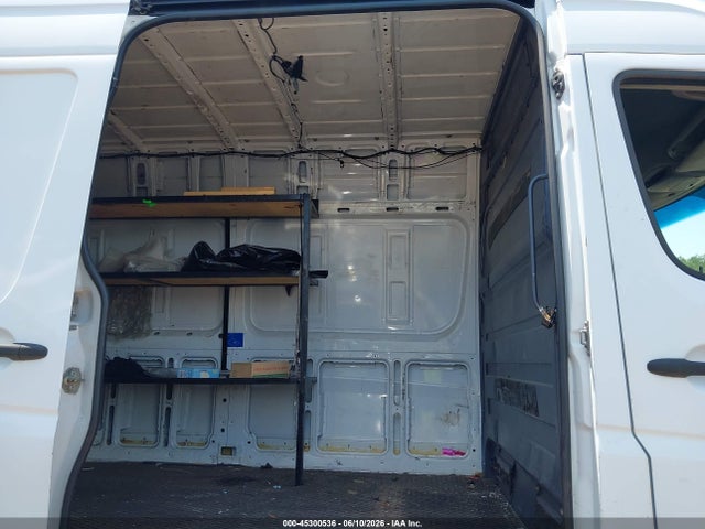 45300536 :رقم المزاد ، WD3PF4CC8F5988922 vin ، 2015 Mercedes-benz Sprinter 3500 High  Roof مزاد بيع