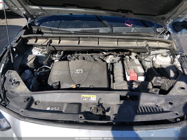 Toyota Highlander Xle 2022 5TDHZRBH3NS583300 Image 10