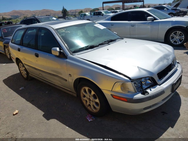2002 Volvo V40 A მანქანა იყიდება აუქციონზე, vin: YV1VW29552F817408, აუქციონის ნომერი: 45300557